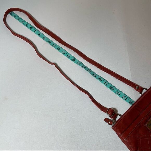 RELIC brand orange crossbody bag with quilting - Picture 2 of 13